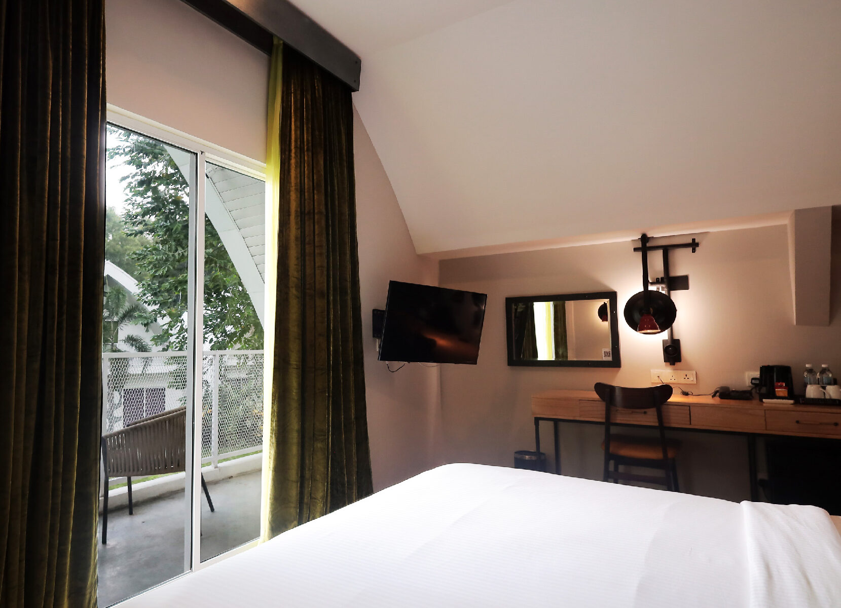 dash Deluxe Garden View - Dash Box Hotel Cyberjaya